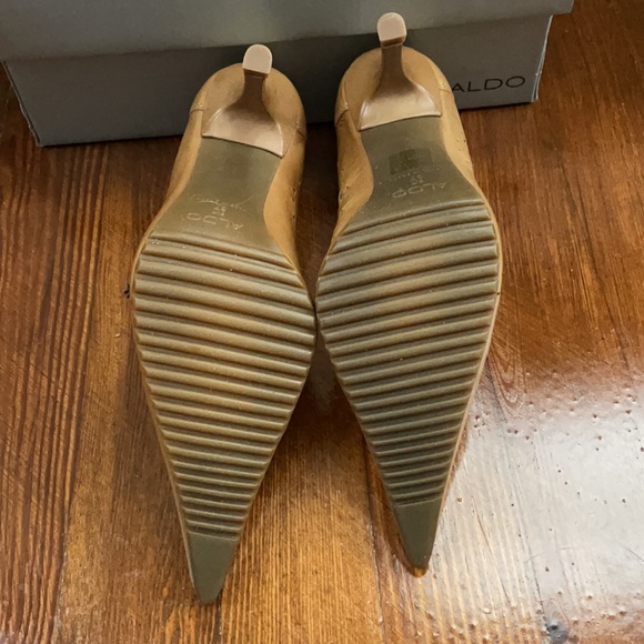 Aldo Vevina Pointy Toe Leather Heels - Picture 5 of 7